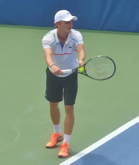 Miomir Kecmanović u osmini finala Vinston-Sejlema: Pobijedio Aleksandra Kovačevića 6:4, 7:6