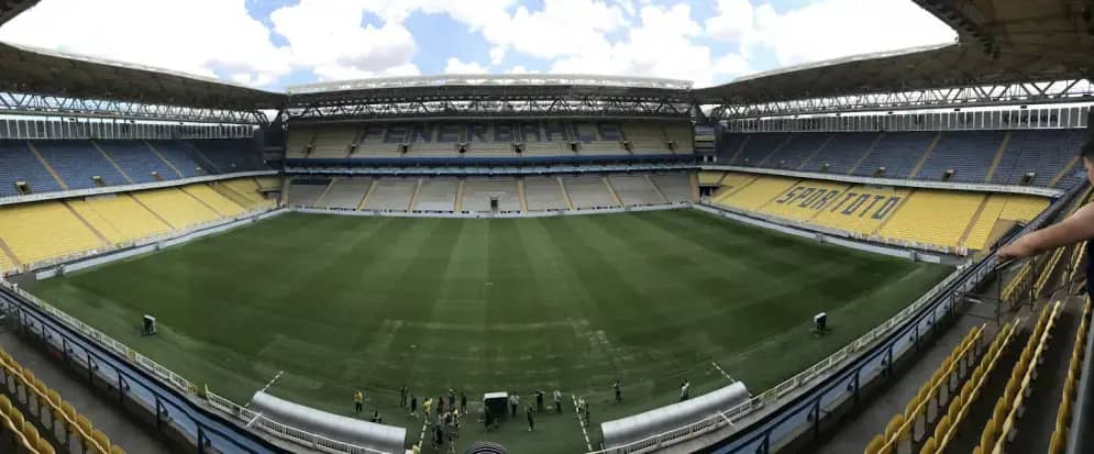 Drama u Istanbulu: Fenerbahče - Benfika 0:0 u plej-ofu Lige šampiona, poništen gol i isključenje Florentina odlučuju revanš
