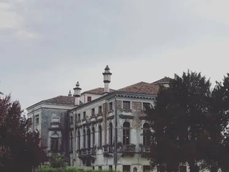 Kako Spinbara transformiše društvene igre u kazinima i otkriva budućnost AR, AI i personalizacije do 2025.