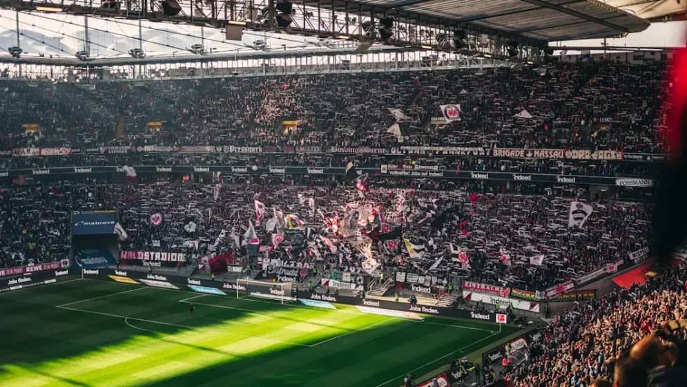 Ajntraht Frankfurt pobeđuje u Bundesligi: Doan i Uzun srušili Hofenhajm, Ajntraht dominira kao gosti