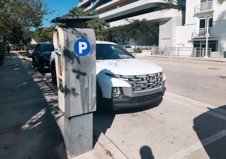 Komunalne takse pod udarom: Ustavni sud FBiH ruši odluke gradova, kladionice najavljuju pravnu borbu