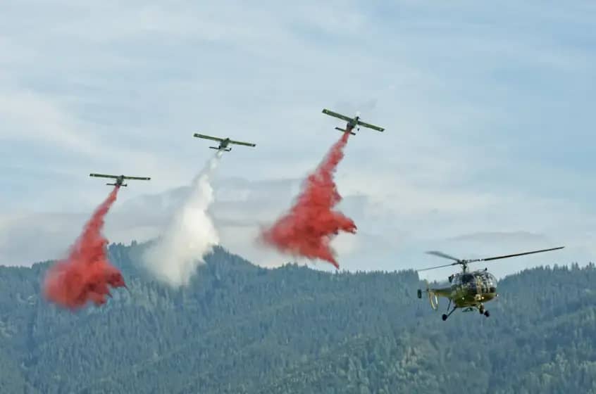 Požar na području Gruda bjesni već peti dan, helikopter OSBiH i vatrogasci nastavljaju borbu uprkos jakom vjetru