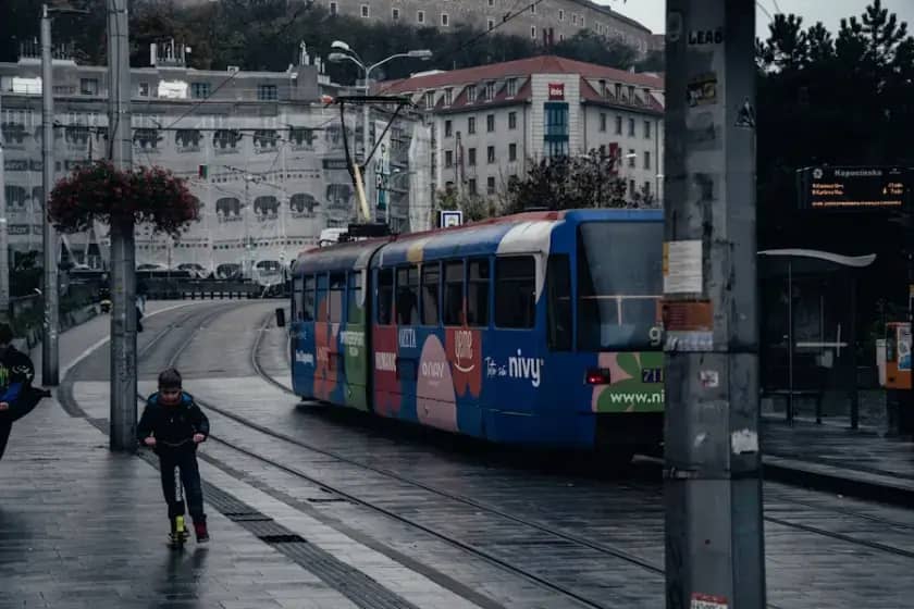 Sarajevo Run Fest 2025: Više od 2.000 trkača na AIMS polumaratonu kroz najljepše dijelove Sarajeva