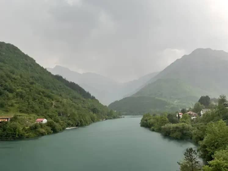 Jablanica: Rijaset i Merhamet grade kuće u Zlate nakon poplava — investicija 2,5 miliona KM, obnova džamije