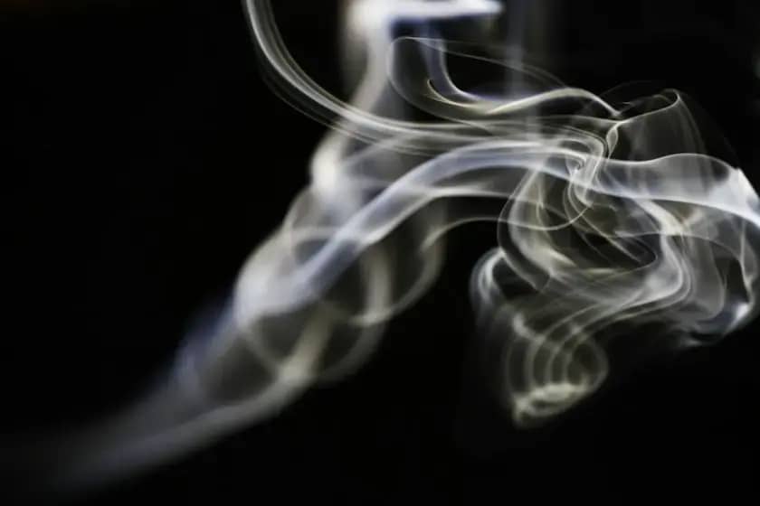 Trovanje nikotinom: Kako e-cigarete i tečni nikotin ugrožavaju djecu — simptomi, smrtonosna doza i prevencija