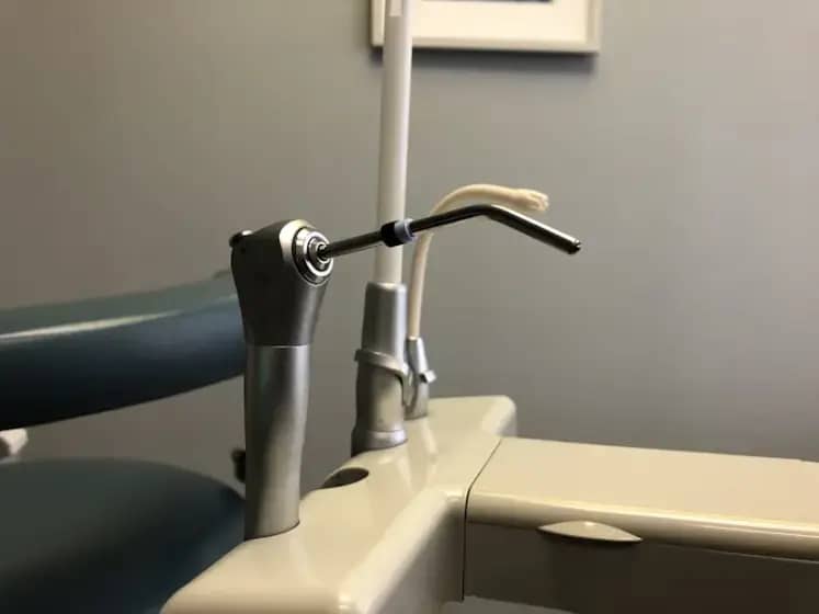 Gingivitis: Simptomi, Uzroci i Kako Sprečiti Bolesti Desni