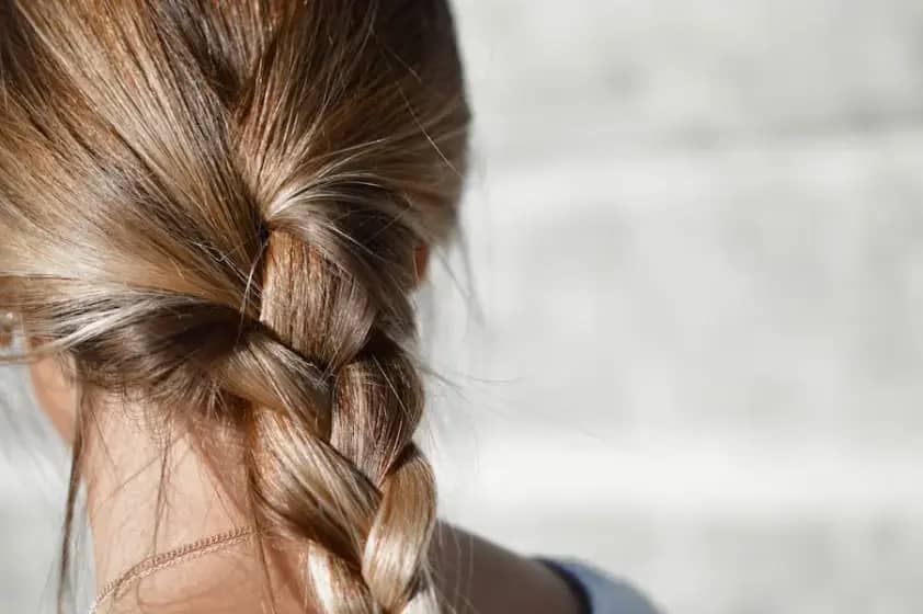 Rast kose i noktiju: Sve što trebate znati o keratinu, genetskim faktorima i mitovima
