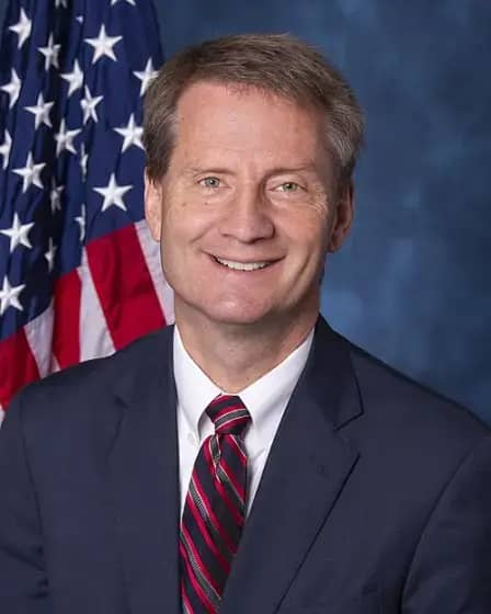 Šok u Kongresu: Tim Burchett tvrdi da UAP/vanzemaljci izlaze iz duboke vode — objavljen misteriozni video