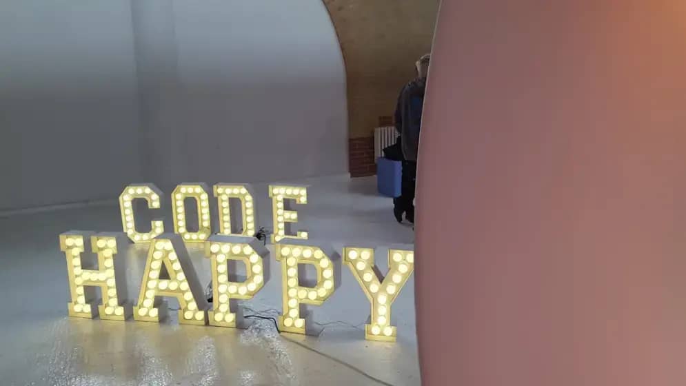 Vibe code katastrofa: Kako programeri zarađuju popravljajući AI-generated kod i spašavaju projekte