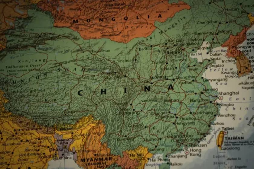 Kina pokreće 'AI+' plan do 2035: Kako Xiong'an i DeepSeek preobražavaju ekonomiju i pametne gradove