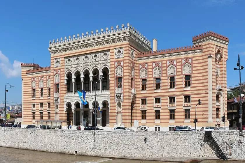 Šmit u Sarajevu: Zašto je zakon protiv poricanja genocida ključan za pravdu i mir u BiH