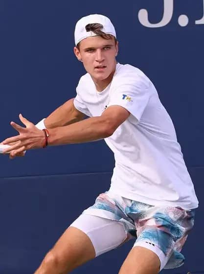 Kecmanović eliminisan u Pekingu: Jakub Menšik zaustavio Srbina, drugi uzastopni poraz na ATP turnirima