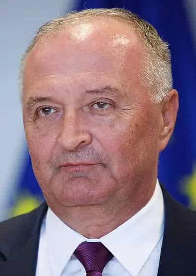 Ministar odbrane BiH Zukan Helez osuđuje zakon o pričuvnom sastavu policije RS kao neustavan i protiv Daytonskog sporazuma