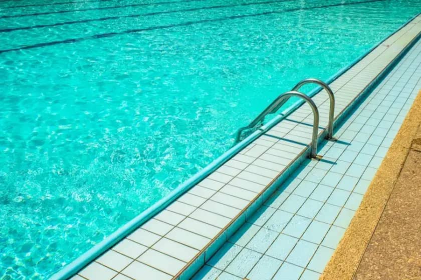 Opasnosti bazenske vode: Kako dezinfekcija i kontrola hlora štite od infekcija i bolesti