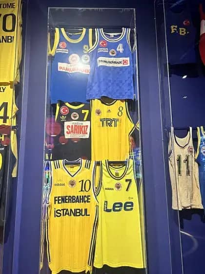 Fenerbahče osvaja titule Evrolige i šampionski pehar uz Šarunasa Jasikevičiusa, očekuje tešku narednu sezonu