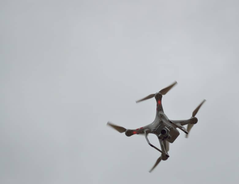 Masovni dron napadi Rusije i Ukrajine izazvali haos na ruskim aerodromima i civilne žrtve u Ukrajini