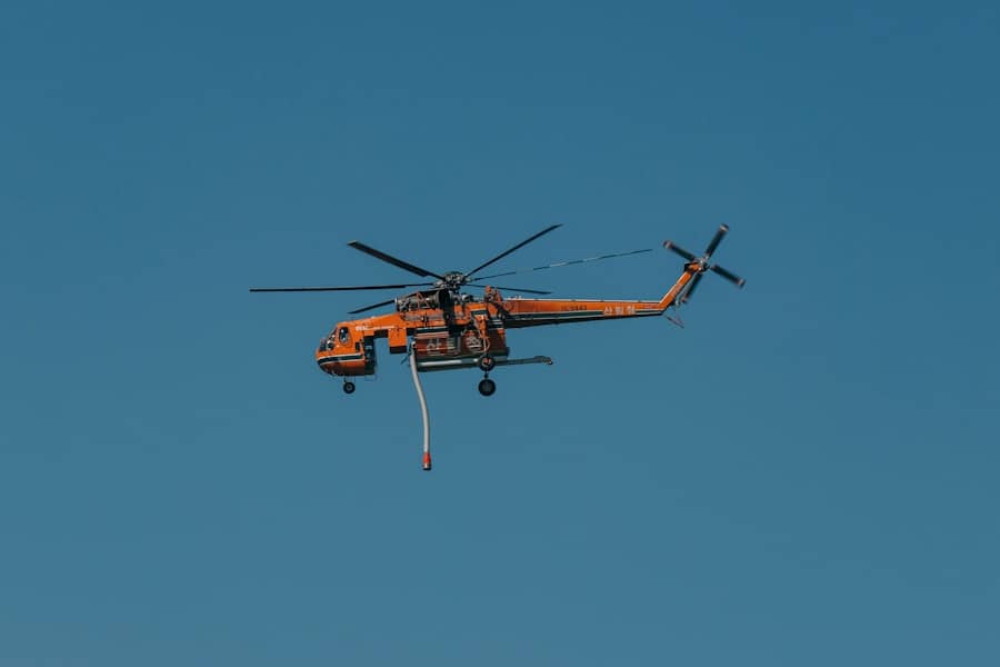 Helikopter Uprave za vazduhoplovstvo Republike Srpske angažovan za gašenje požara kod Trebinja