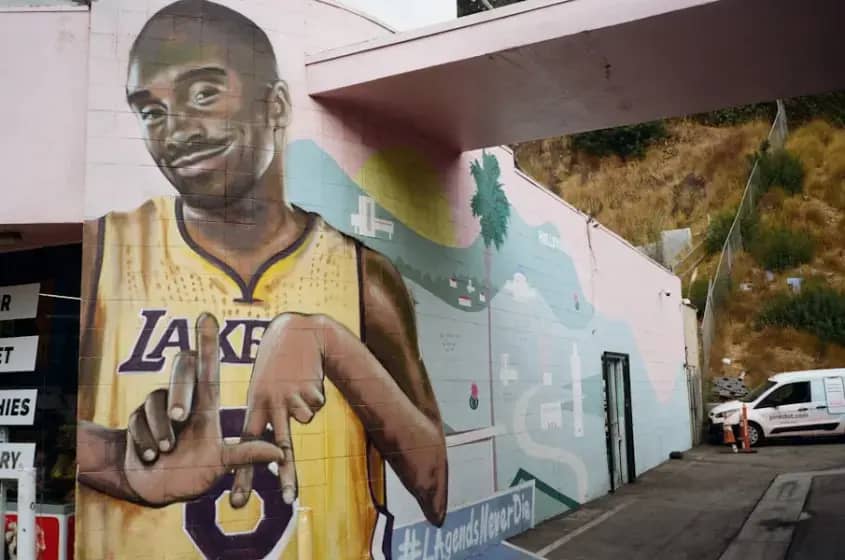 Lebron Džejms i Los Anđeles Lejkersi raskidaju saradnju: Kraj jedne ere u NBA ligi do 2026. godine