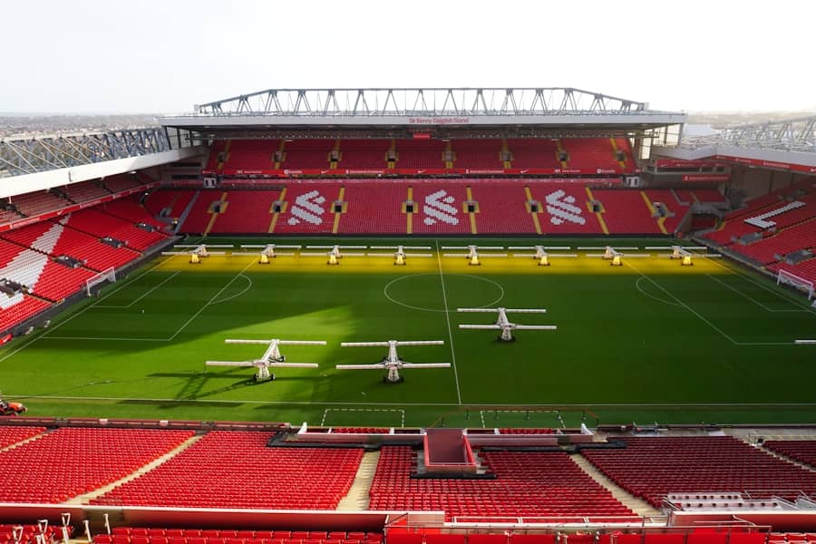 Liverpul posvetio prvu utakmicu nove sezone tragično preminulom Diogu Žoti i bratu uz emotivnu atmosferu i pobedu 3:1