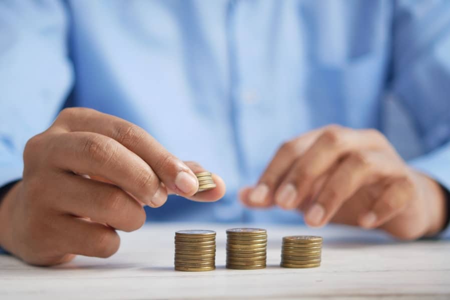 Minimalne plaće u zemljama bivše Jugoslavije 2025: Slovenija predvodi, Srbija planira rast do 650 eura do 2028