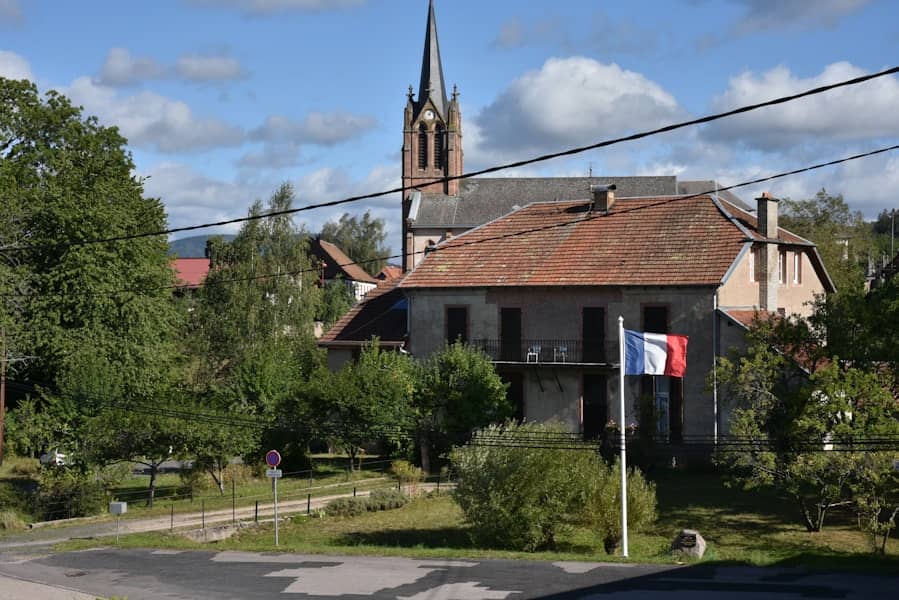 Alarmantni podaci: 72 napada na srpske povratnike i svetinje u Federaciji BiH u jednoj godini, niko nije kažnjen