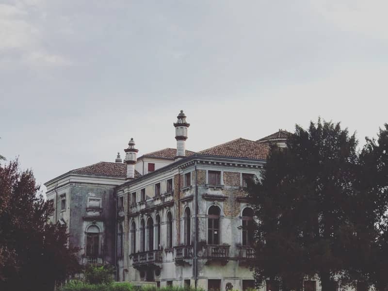 Kako Spinbara transformiše društvene igre u kazinima i otkriva budućnost AR, AI i personalizacije do 2025.