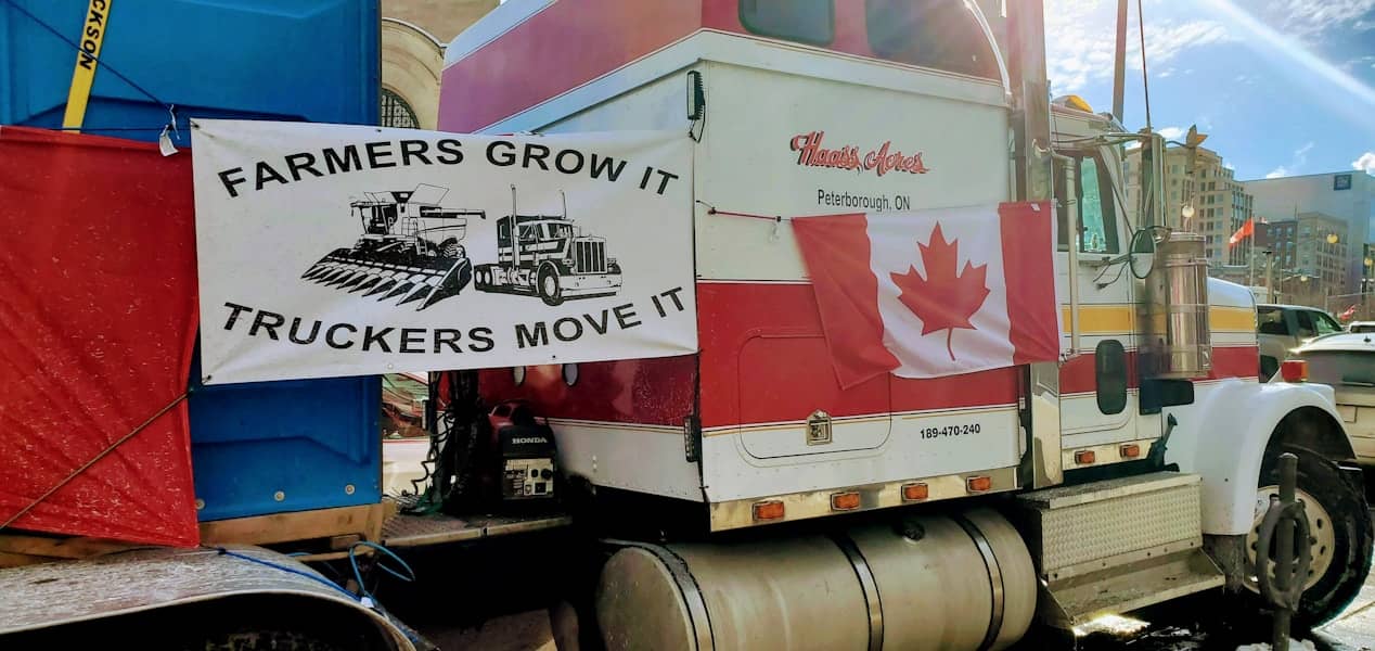 Hitno: Transportni sektor BiH traži sjednicu Vijeća ministara zbog blokada — 'Logistika BiH' zahtijeva propuštanje cisterni s mlijekom