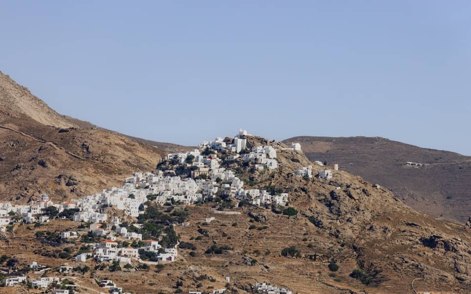 Anthropic nagodba za pisce: $1.5B, $3.000 po delu — Claude i AI treniranje pod pritiskom