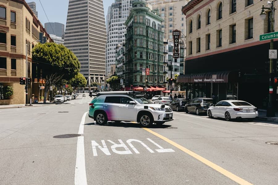 Waymo robotaksi opsjedaju Los Anđeles: Autonomna vozila parkiraju ispred kuća i prave saobraćajne zastoje