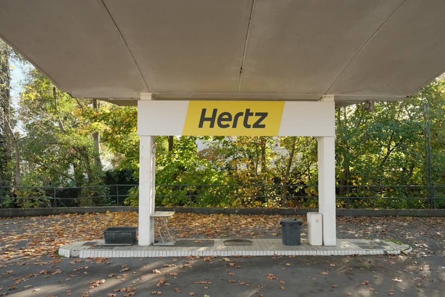 Hertz i UVeye: AI skener naplaćuje stotine dolara za sitne ogrebotine i curb rash