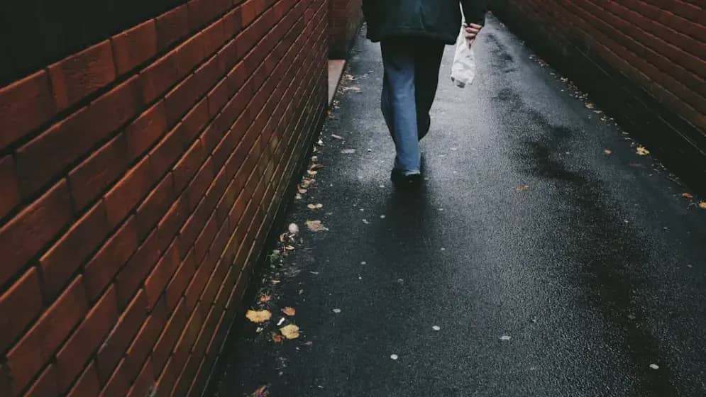 Kako Izgleda Čudan Hod Kod Autističnih Osoba? Sve Što Treba Znati o Motorici i Podršci