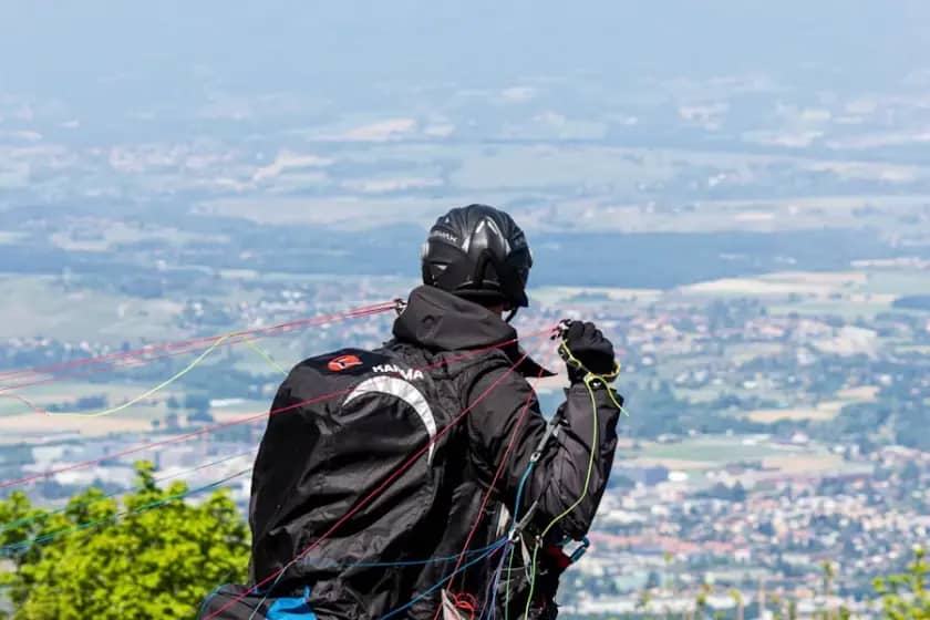 Feliks Baumgartner, Legendarni Ekstremni Sportista, Pogođen u Paraglajding Nesreći u Italiji