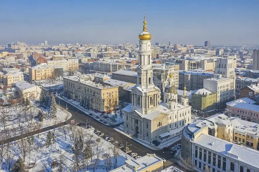Ruske eksplozije u Harkovu: Više od 30 povređenih, hitno potrebna pomoć za Ukrajinu!