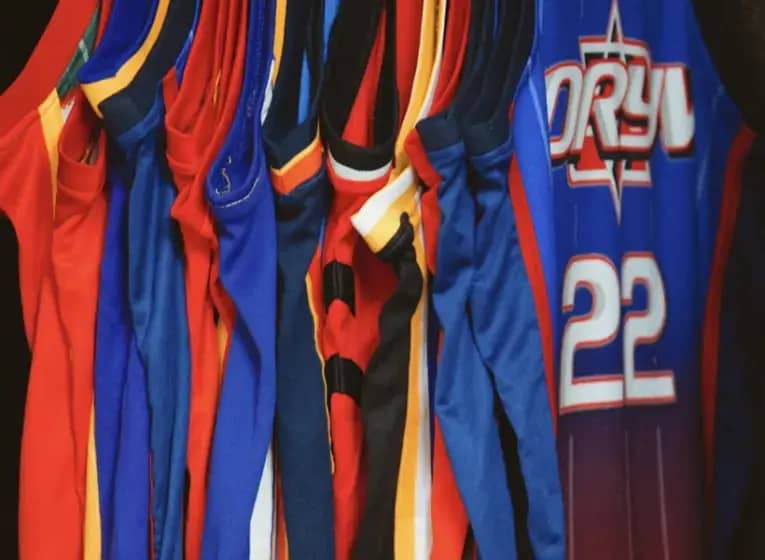 Novi dres muške košarkaške reprezentacije Srbije za Evropsko prvenstvo 2025 - Plavo-bela inspiracija nacionalnim identitetom