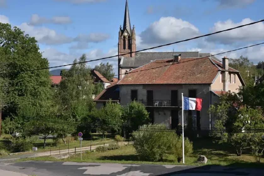 Alarmantni podaci: 72 napada na srpske povratnike i svetinje u Federaciji BiH u jednoj godini, niko nije kažnjen