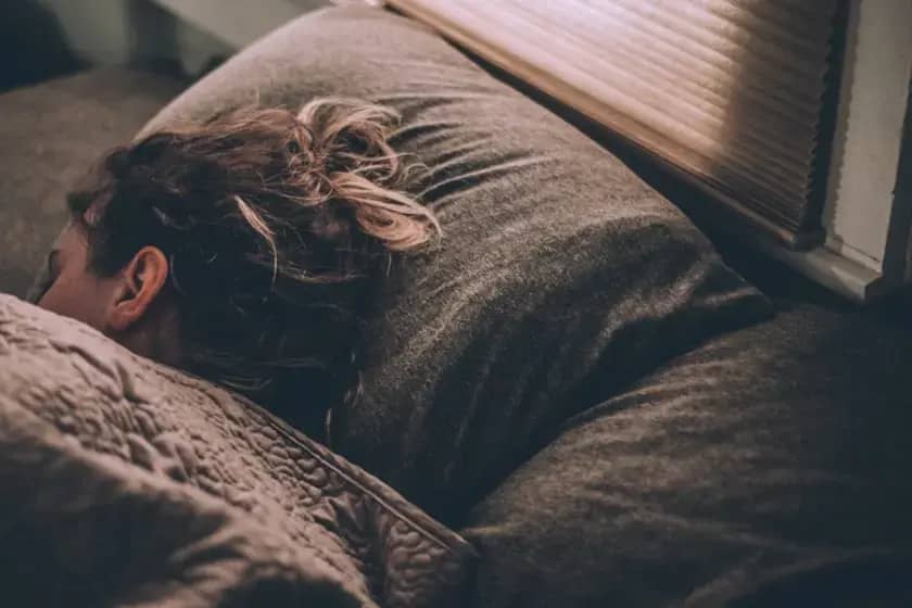 Kako Kasni Odlazak na Spavanje Može Unaprijediti Rizik od Ciroze Jetre i Više od 170 Bolesti - Naučna Studija