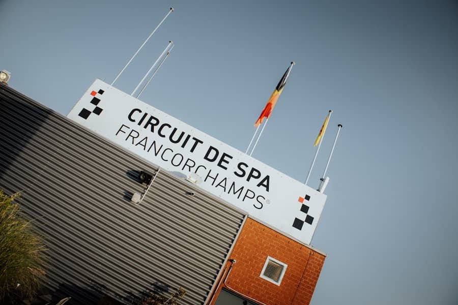 Uzbudljiva trka na Spa Francokampu: Oscar Pjastri preuzima vođstvo od Landa Norisa u Belgiji