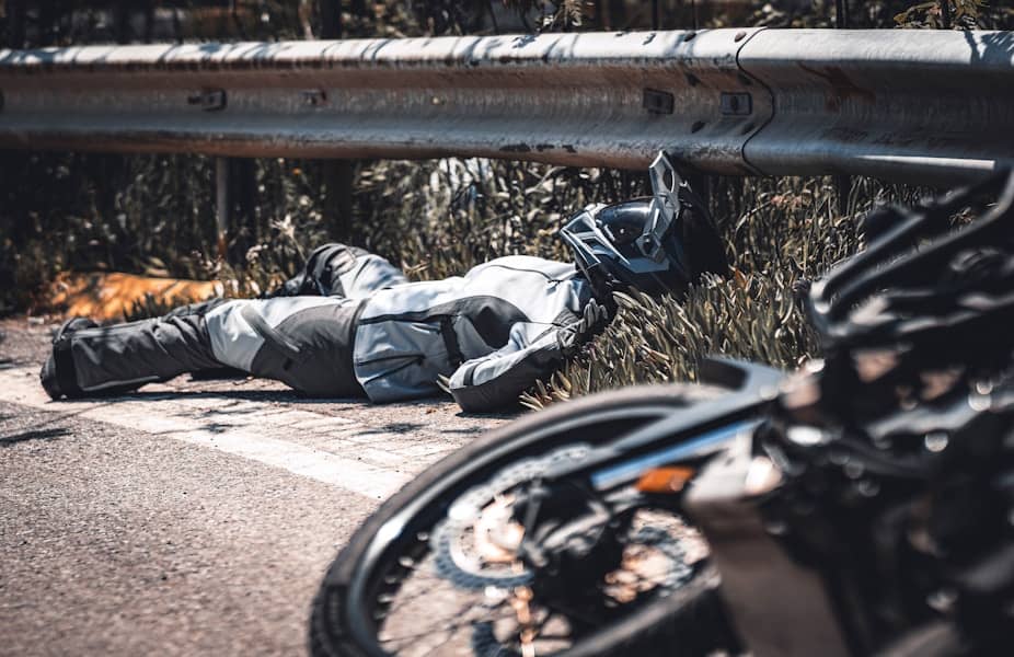 Teška prometna nezgoda u Mostaru: Motociklist teško ozlijeđen na raskrižju Kralja Tomislava i Kralja Zvonimira