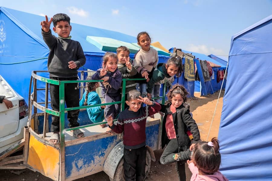 Masovni egzodus: Raseljeni Palestinci bježe iz Sjevernog Pojasa Gaze sa svojim stvarima dok traju izraelske operacije