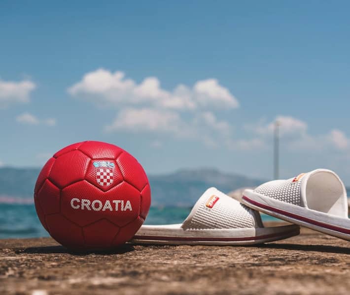 Skandal na Maksimiru: Hrvatska pobedila Crnu Goru 4:0 u kvalifikacijama za Svetsko prvenstvo, Bulatović isključen