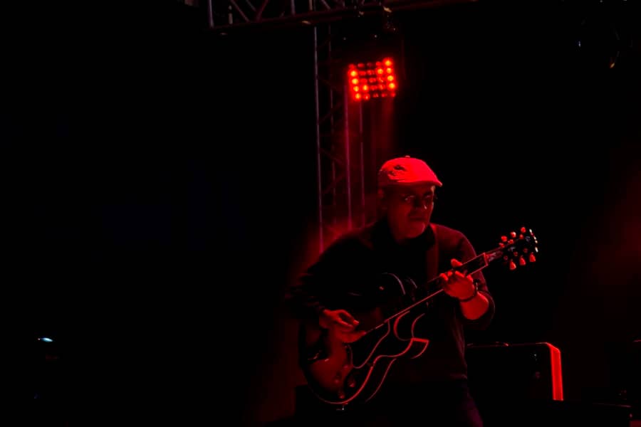 Mostar: 11. gitarijada „Na putu za jug“ — Urban & 4, Cane i promocija knjige uz besplatan ulaz