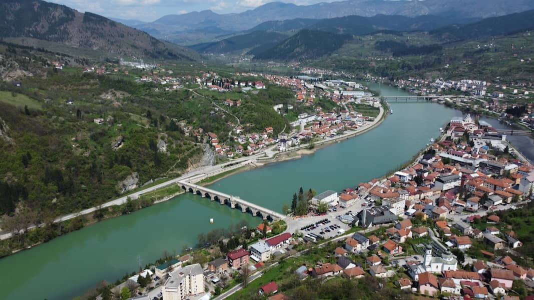 Vanjskotrgovinska razmjena BiH i Hrvatske porasla 27,5% na 2,95 mlrd eura — Hrvatska ostaje glavni partner