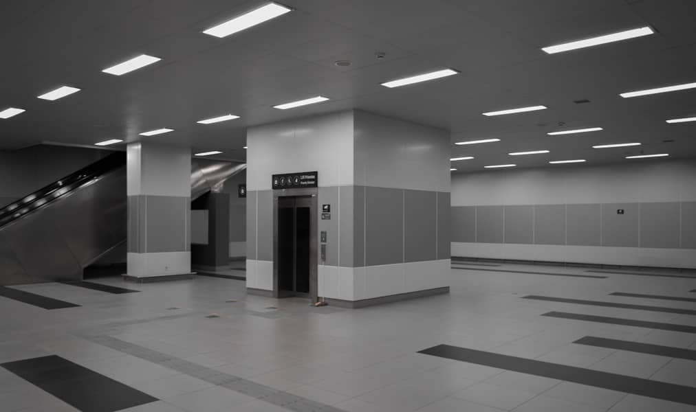 CoreWeave u krizi: Ogromni gubici i pad akcija nakon Q2 rezultata, investitori bježe od AI datacenters