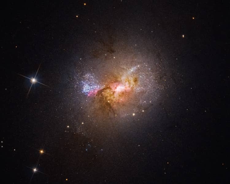Nevjerovatna promjena polarizacije kod supermasivne crne rupe M87* otkriva skrivena magnetska polja