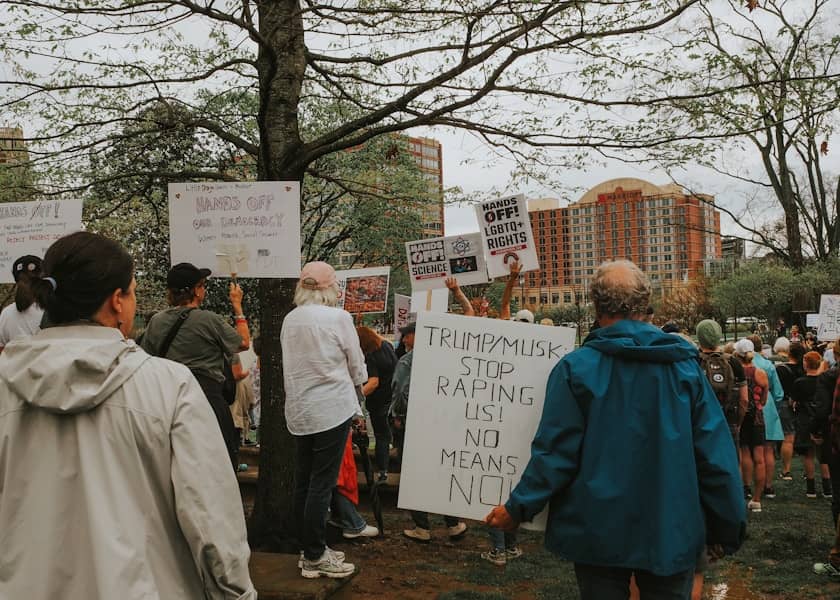 Haos u Hagu: Protesti u Holandiji — Huligani Fejenorda, AZ Alkmaara i Den Haaga sukobili se s policijom