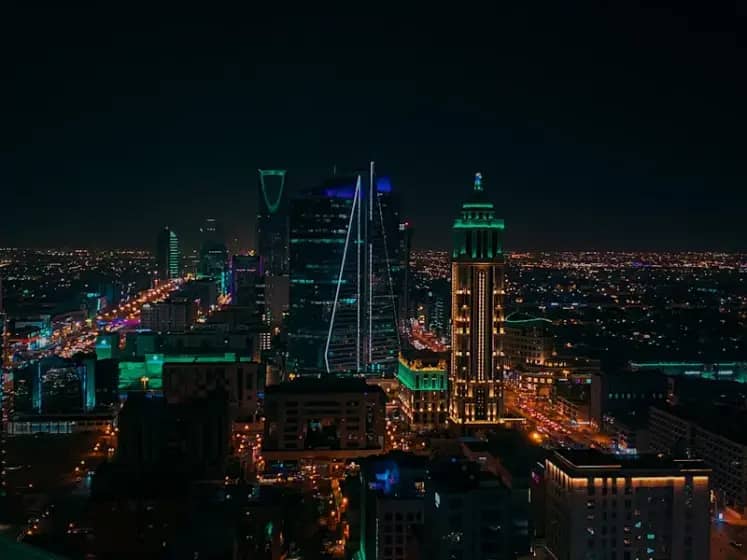 Saudijska Arabija širi prodaju alkohola u Rijadu: Premium Residency sada omogućava kupovinu alkohola